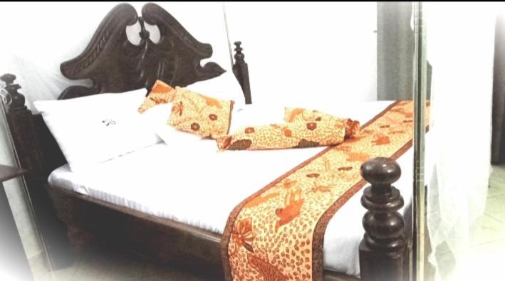 Riverside Resort Hotel Kabale Buitenkant foto