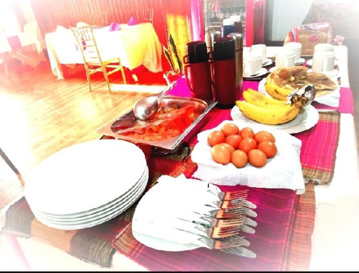 Riverside Resort Hotel Kabale Buitenkant foto