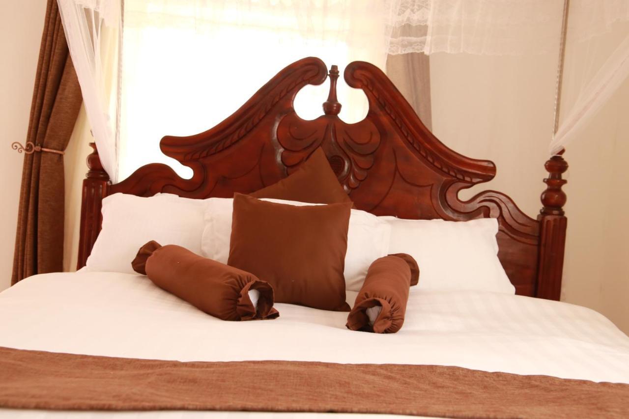 Riverside Resort Hotel Kabale Buitenkant foto