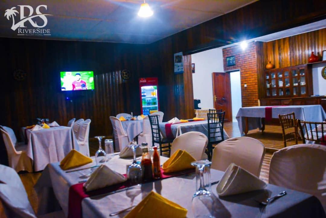 Riverside Resort Hotel Kabale Buitenkant foto